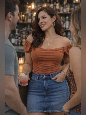 PINKM STYLE- NWOT Women’s Brown Short Sleeve Ruched bodysuit Size Medium